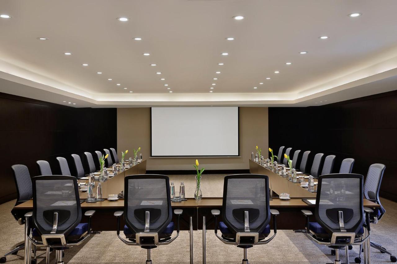 Voco - Riyadh, An Ihg Hotel - فندق فوكو الرياض, احدى فنادق مجموعة إنتركونتيننتال Екстер'єр фото Meeting room