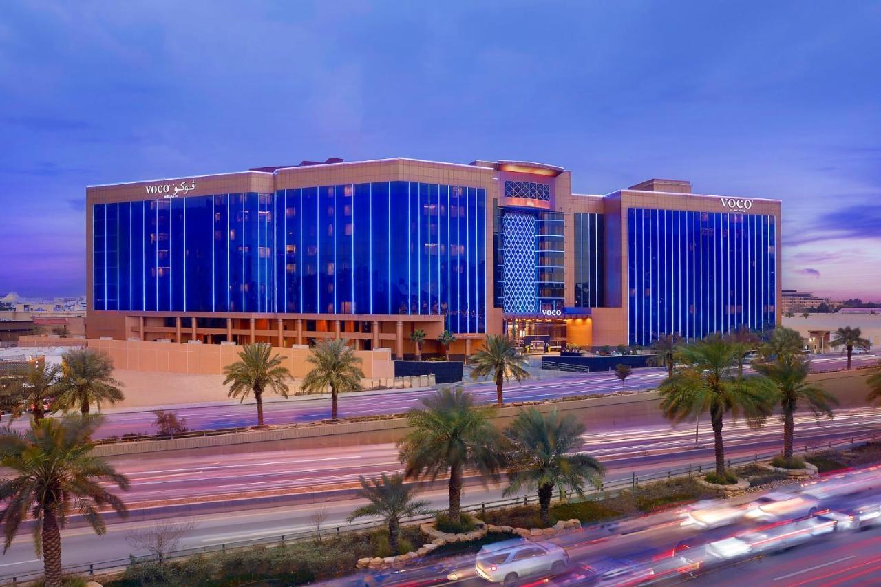 Voco - Riyadh, An Ihg Hotel - فندق فوكو الرياض, احدى فنادق مجموعة إنتركونتيننتال Екстер'єр фото The hotel at night