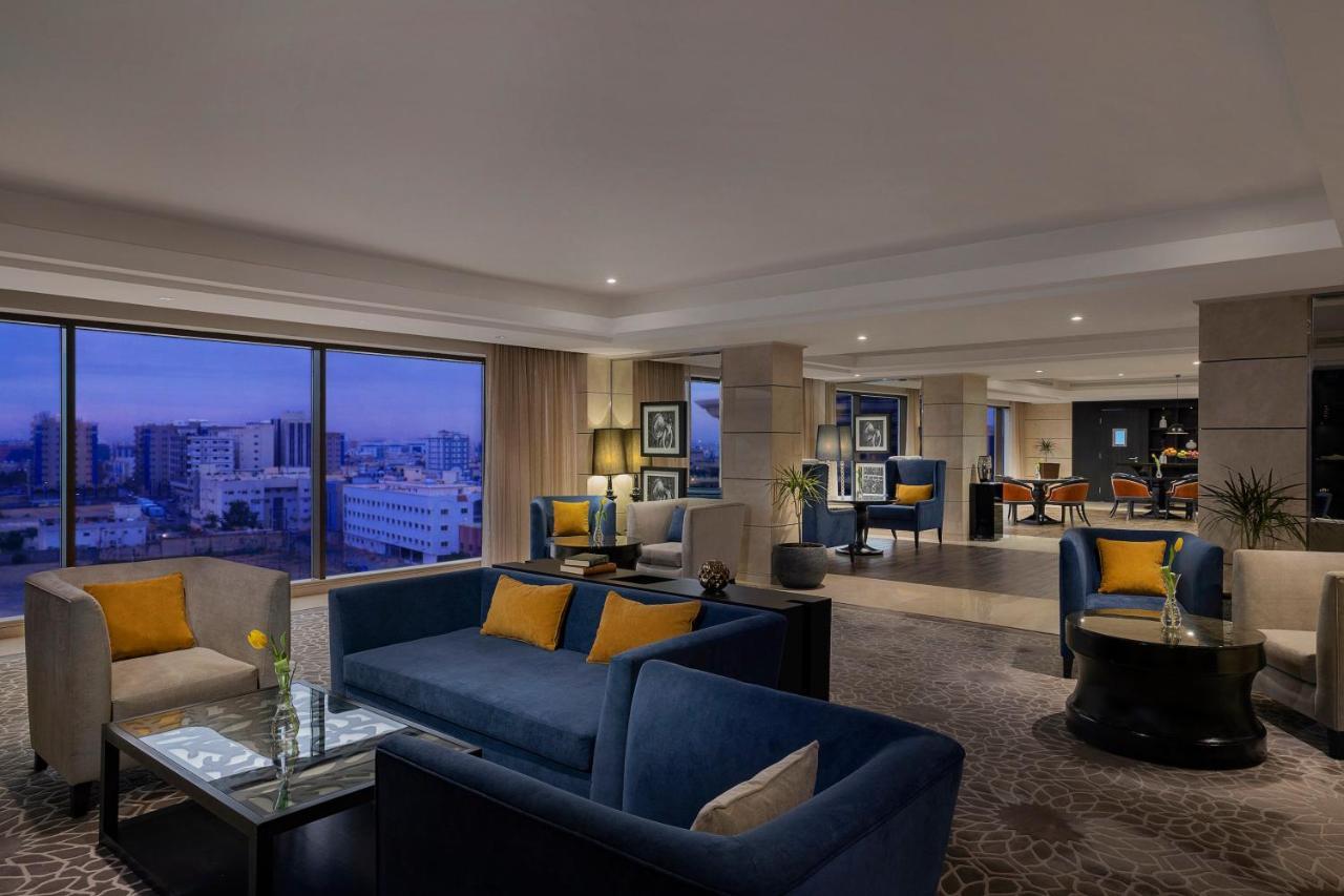 Voco - Riyadh, An Ihg Hotel - فندق فوكو الرياض, احدى فنادق مجموعة إنتركونتيننتال Екстер'єр фото Club Lounge