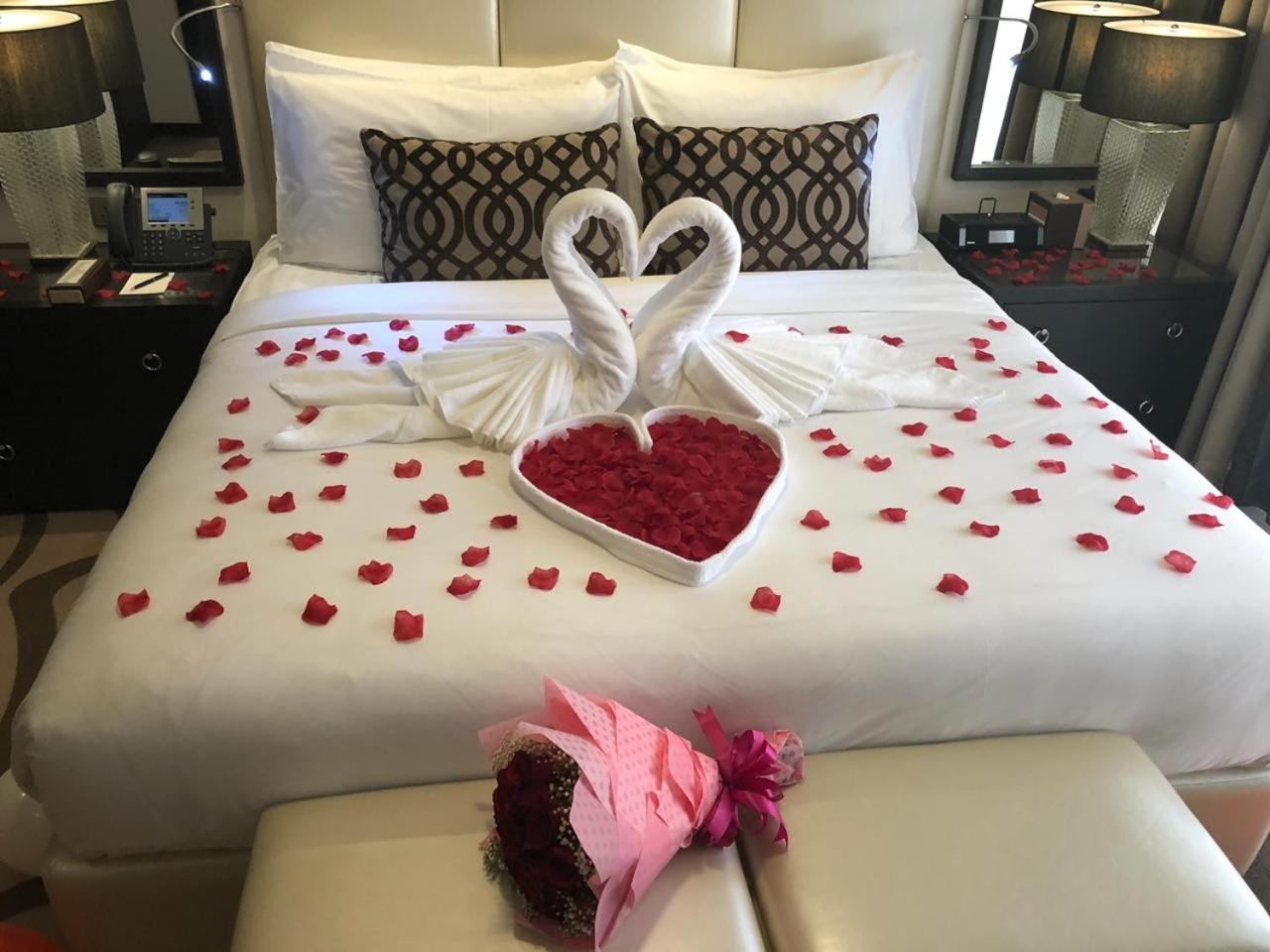 Voco - Riyadh, An Ihg Hotel - فندق فوكو الرياض, احدى فنادق مجموعة إنتركونتيننتال Екстер'єр фото Honeymoon suite at the Hilton San Francisco