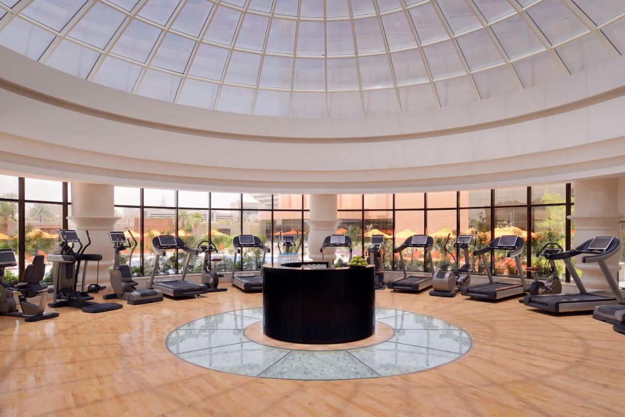 Voco - Riyadh, An Ihg Hotel - فندق فوكو الرياض, احدى فنادق مجموعة إنتركونتيننتال Екстер'єр фото The gym at the Westin Palace Madrid