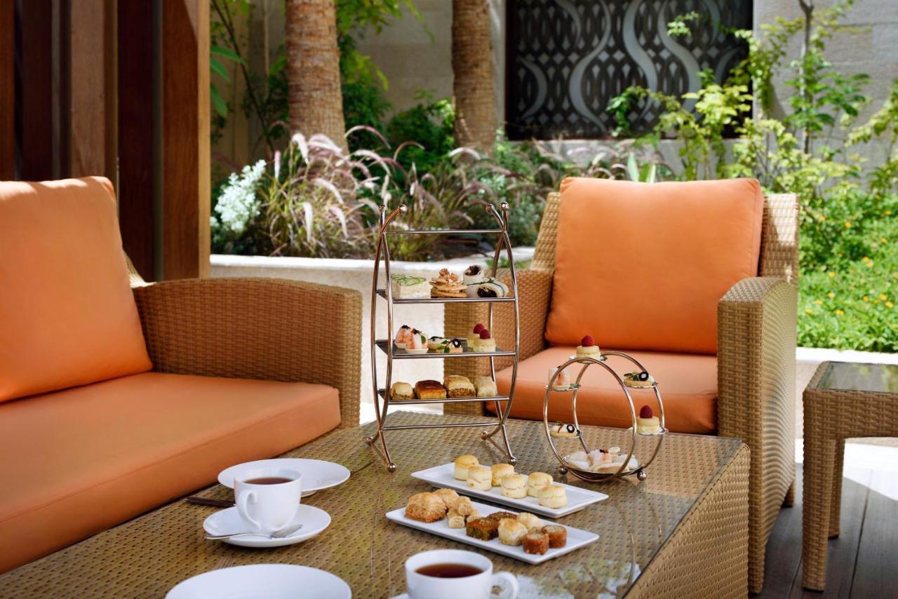 Voco - Riyadh, An Ihg Hotel - فندق فوكو الرياض, احدى فنادق مجموعة إنتركونتيننتال Екстер'єр фото Afternoon tea at the Four Seasons Hotel, Cairo